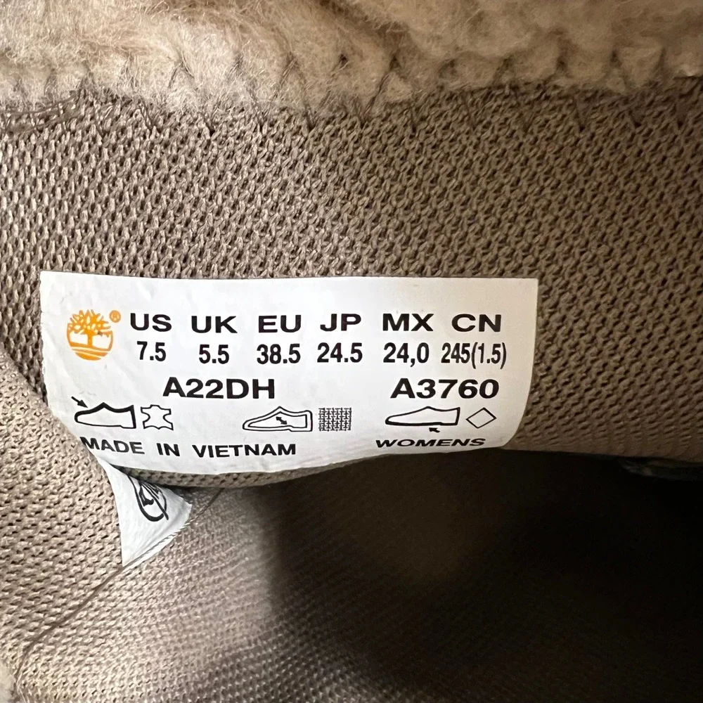 Timberland Taupe Suede‎ Shearling Pom Pom Nordic Boho Cozy Tall Boots Size 7.5